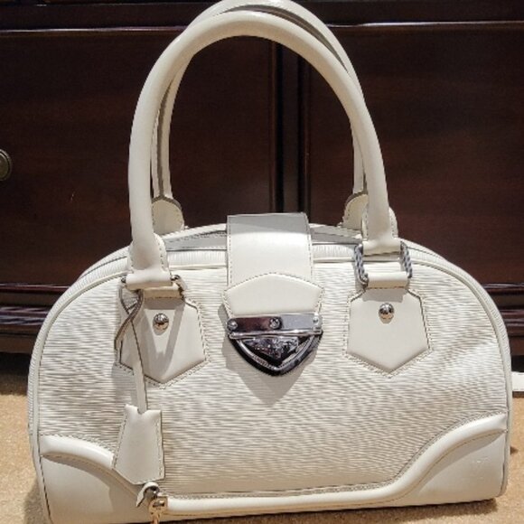 LOUIS VUITTON  Ivoire Epi Leather Montaigne GM Bag - Picture 4 of 16